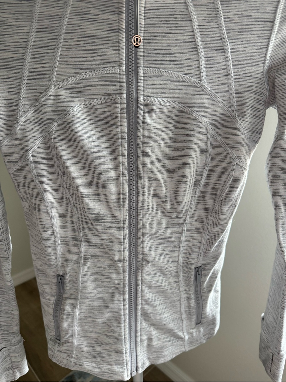 Lululemon Define - Picture 4 of 7